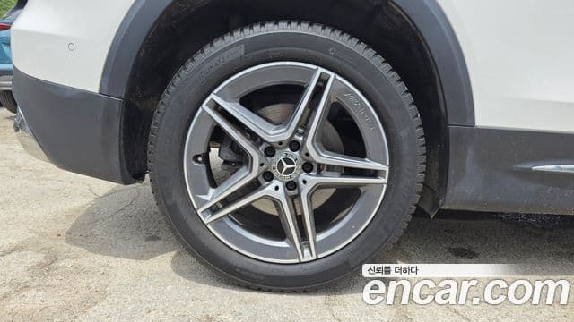 Mercedes-Benz GLB-Class 2021 — фото 5 из 20