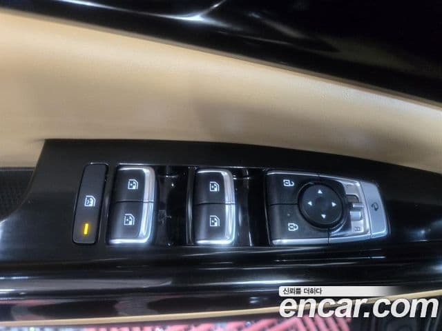 Kia Carnival 2023 — Şəkil 8/20