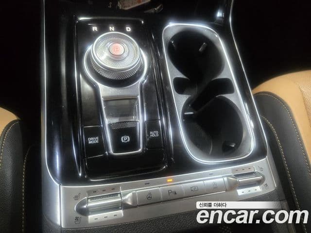 Kia Carnival 2023 — Şəkil 13/20