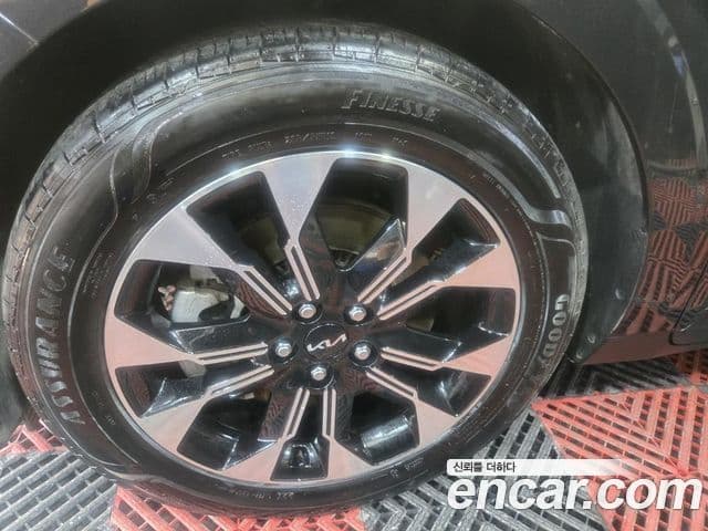 Kia Carnival 2023 — Şəkil 20/20