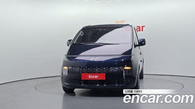 Hyundai Staria 2022 — ფოტო 3/20