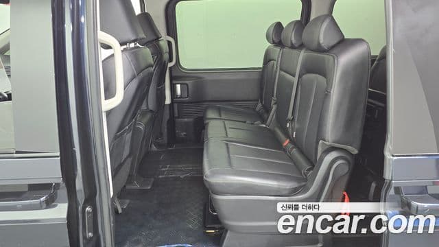 Hyundai Staria 2022 — ფოტო 11/20