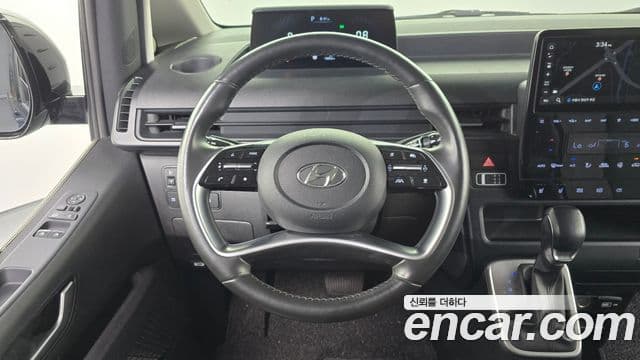 Hyundai Staria 2022 — ფოტო 13/20
