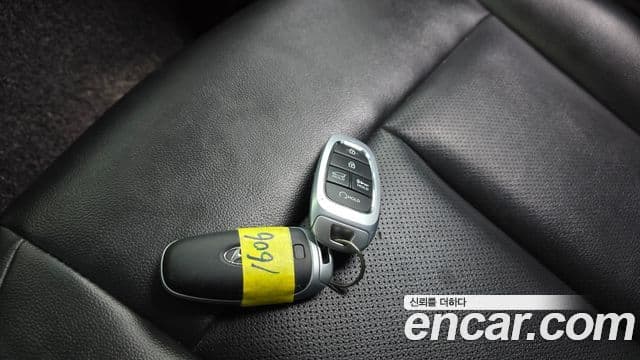Hyundai Staria 2022 — ფოტო 16/20