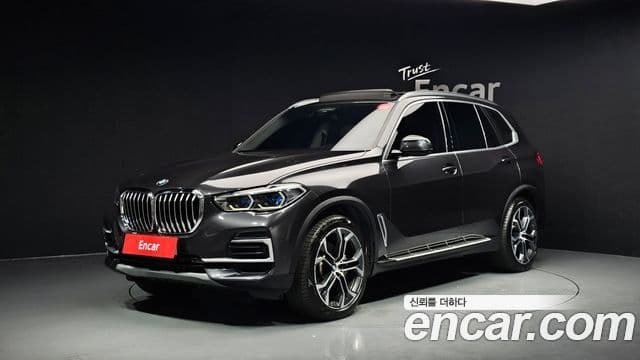 BMW X5 2022 — Фото 1/20