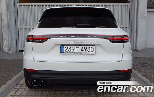 Porsche Cayenne 2023 — Photo 11/20