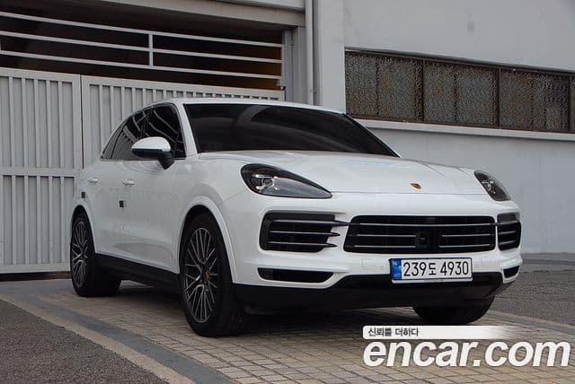 Porsche Cayenne 2023 — Photo 5/20
