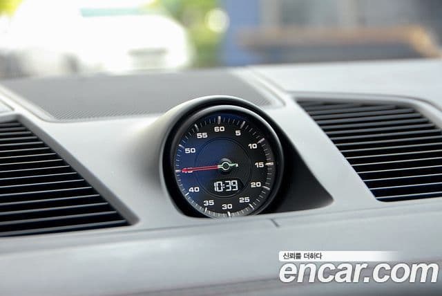 Porsche Cayenne 2023 — Photo 16/20