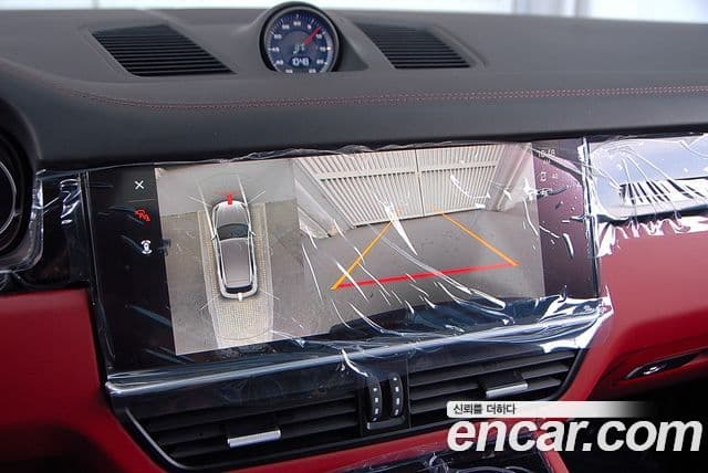Porsche Cayenne 2023 — Photo 7/20