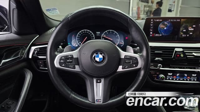 BMW 5 Series 2019 — Şəkil 13/20