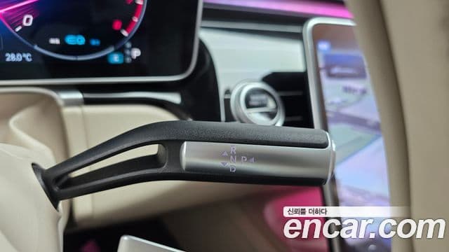 Mercedes-Benz S-Class 2022 — Photo 24/36