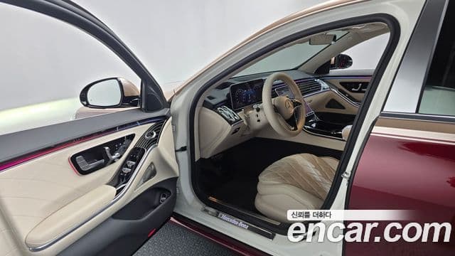 Mercedes-Benz S-Class 2022 — Photo 3/36