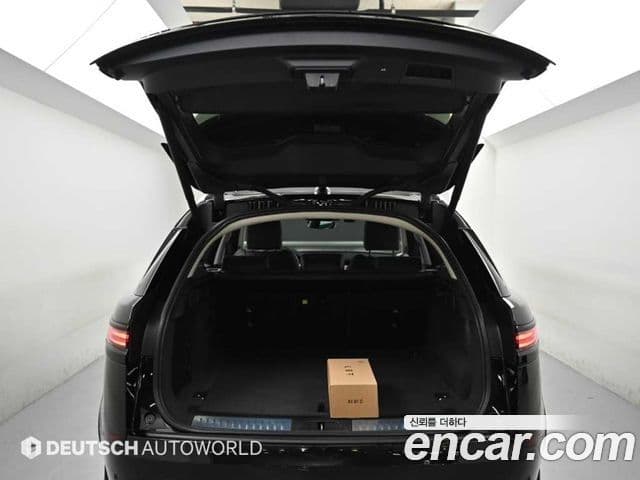 Land Rover Range Rover Velar 2025 — Фото 18/20