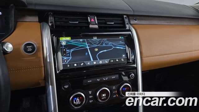 Land Rover Discovery 5 2020 — ფოტო 12/20