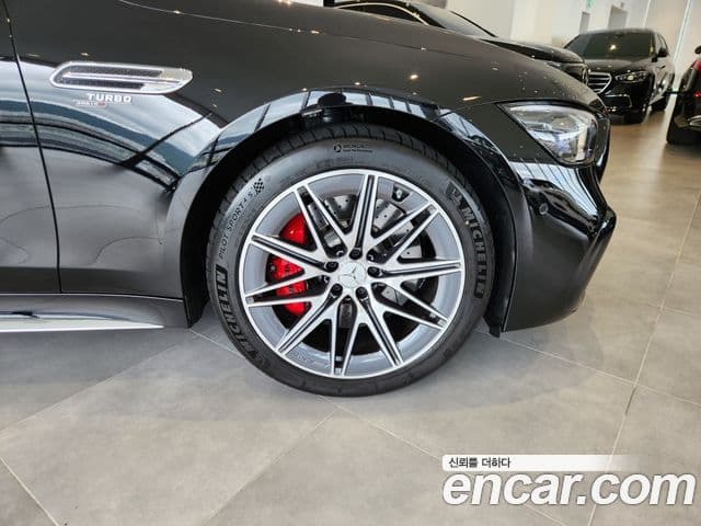 Mercedes-Benz AMG GT 2025 — Photo 15/20