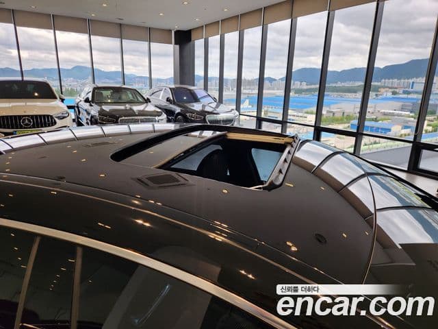 Mercedes-Benz AMG GT 2025 — Photo 3/20