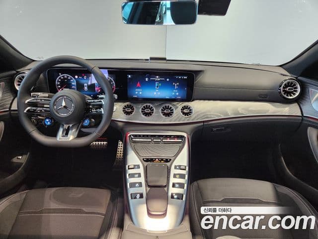 Mercedes-Benz AMG GT 2025 — Photo 10/20