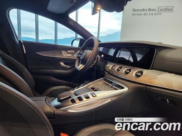 Mercedes-Benz AMG GT 2025 — Photo 7/20