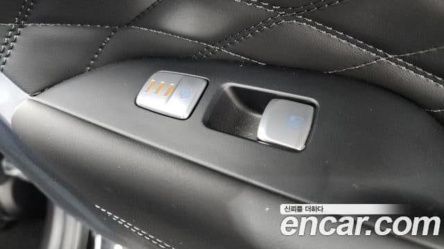 Genesis G70 2021 — ფოტო 2/40
