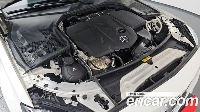 Mercedes-Benz C-Class 2019 — ფოტო 6/20