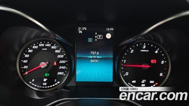 Mercedes-Benz C-Class 2019 — ფოტო 8/20