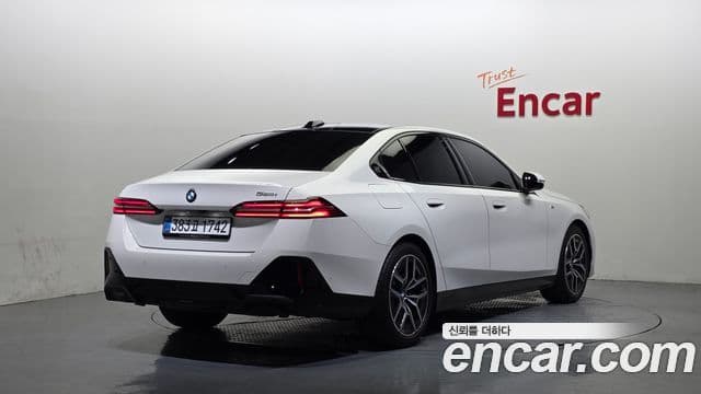 BMW 5 Series 2025 — ფოტო 2/20