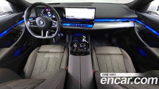 BMW 5 Series 2025 — ფოტო 7/20