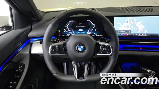 BMW 5 Series 2025 — ფოტო 14/20