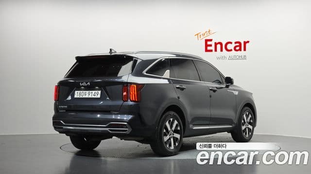 Kia Sorento 2023 — Фото 2/20