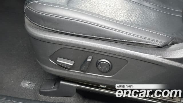 Kia Sorento 2023 — Фото 18/20