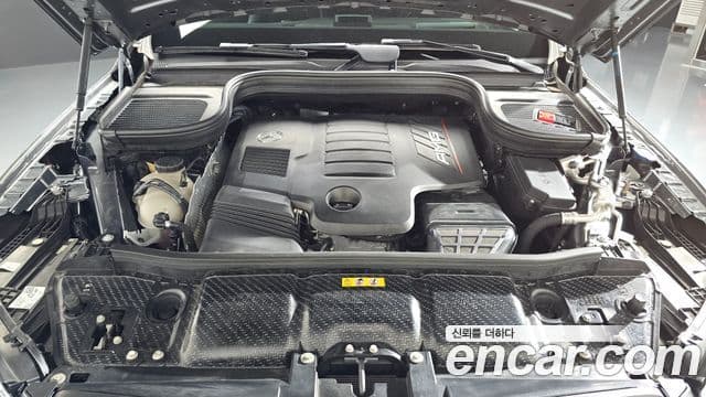 Mercedes-Benz GLE-Class 2023 — Photo 9/20