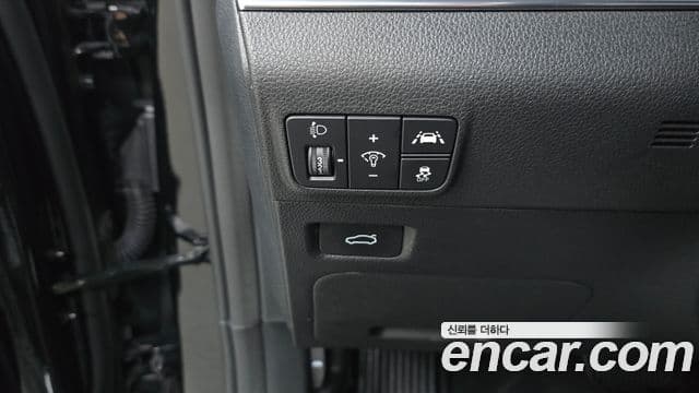 Kia K5 2023 — ფოტო 18/20