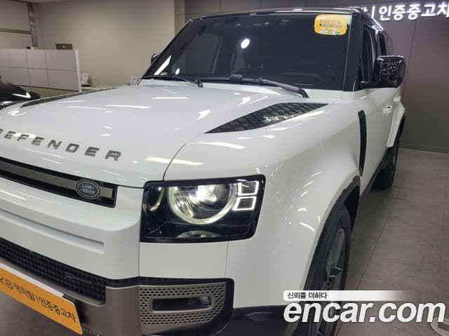 Land Rover Defender 2023 — Фото 18/20