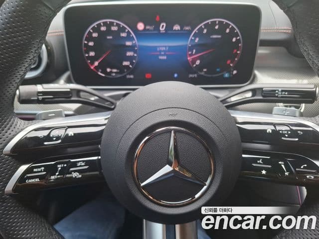 Mercedes-Benz C-Class 2025 — ფოტო 13/20