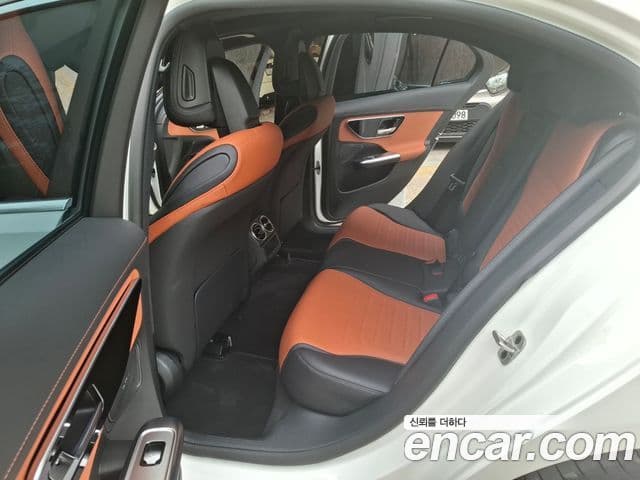 Mercedes-Benz C-Class 2025 — ფოტო 19/20