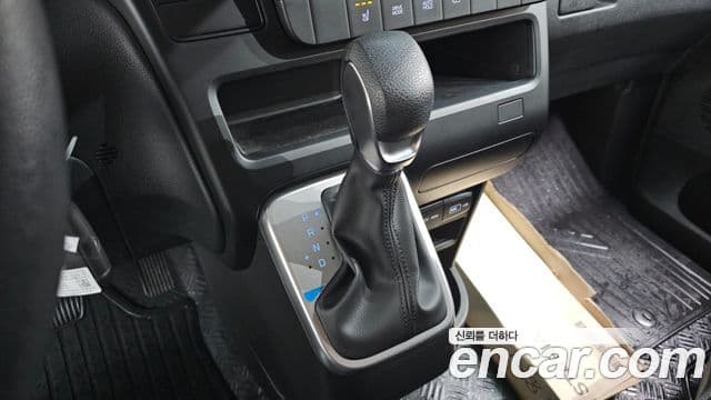 Hyundai Staria 2021 — Şəkil 9/20