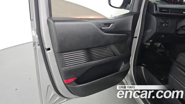 Hyundai Staria 2021 — Şəkil 4/31