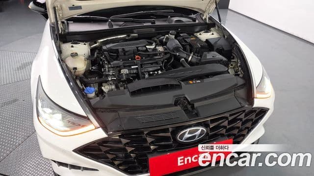Hyundai Sonata 2020 — ფოტო 5/20