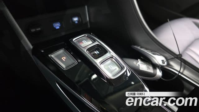 Hyundai Sonata 2020 — ფოტო 8/20