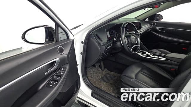 Hyundai Sonata 2020 — ფოტო 9/20