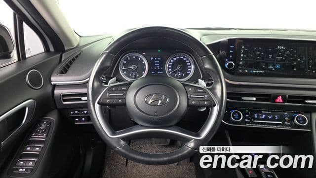 Hyundai Sonata 2020 — ფოტო 13/20