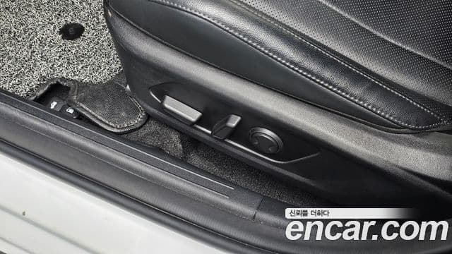 Hyundai Avante 2021 — ფოტო 19/20