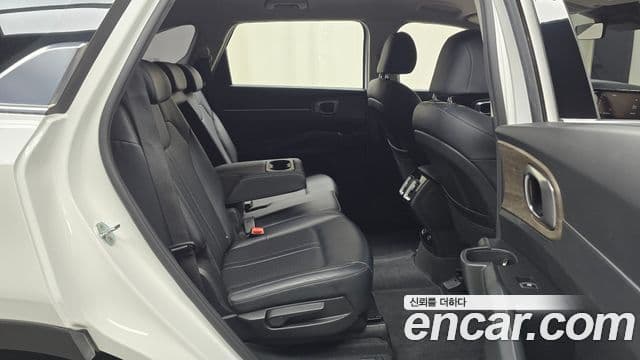 Kia Sorento 2022 — Фото 11/20