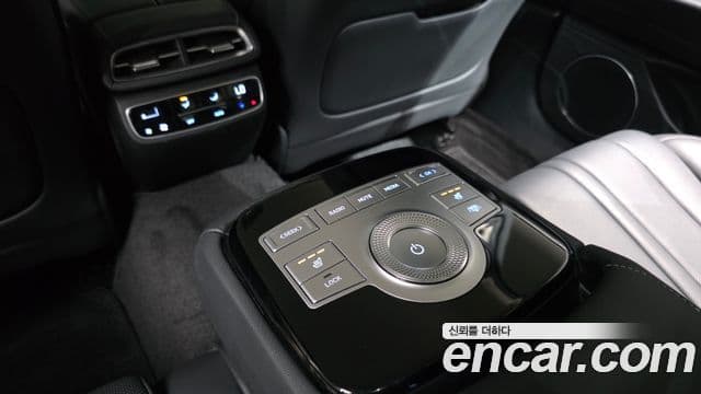 Genesis Electrified G80 2021 — ფოტო 18/20