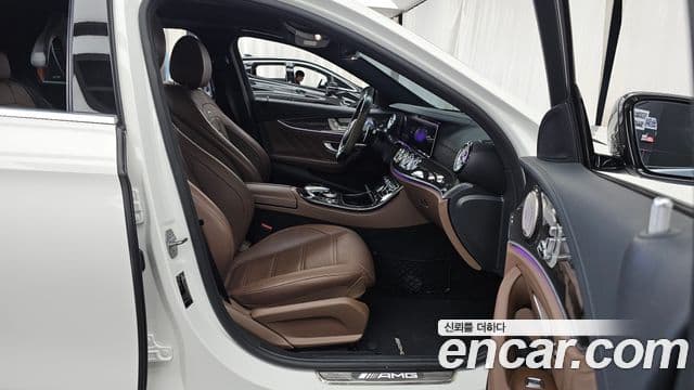 Mercedes-Benz E-Class 2018 — Şəkil 11/20