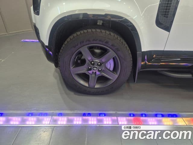 Land Rover Defender 2025 — Şəkil 19/20
