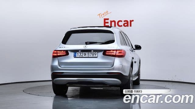 Mercedes-Benz GLC-Class 2018 — Şəkil 3/20