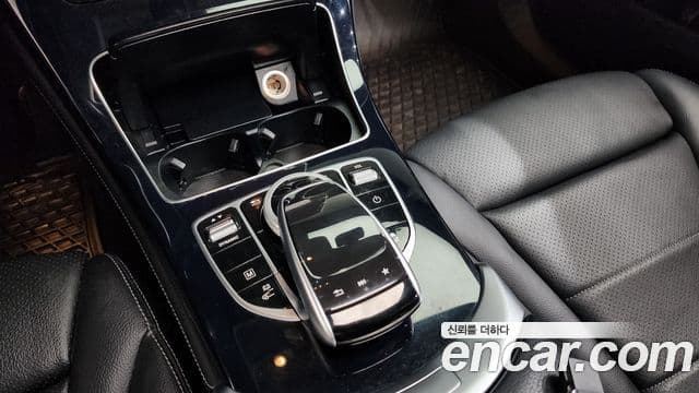 Mercedes-Benz GLC-Class 2018 — Şəkil 7/20
