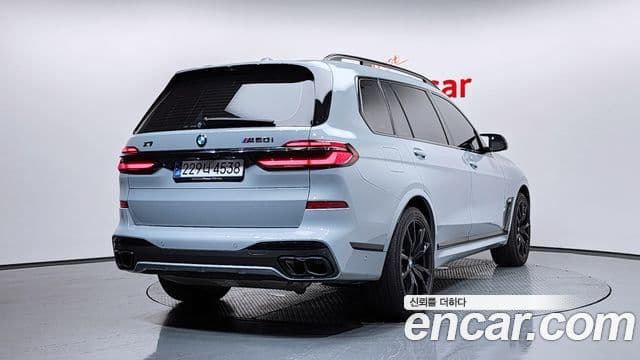 BMW X7 2024 — Photo 30/35