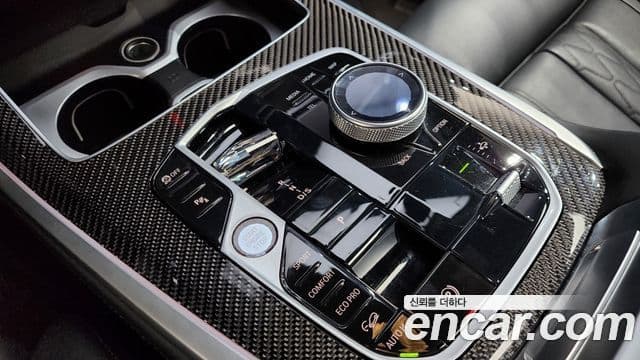 BMW X7 2024 — Photo 11/35